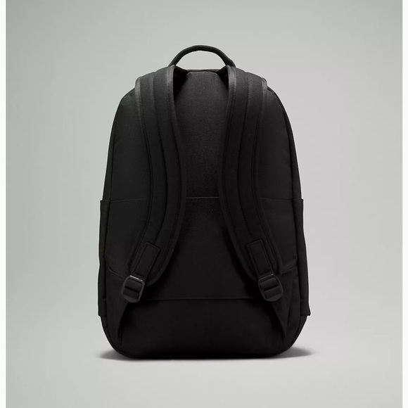 Lululemon Command the Day Black Backpack 25L NWT - Laptop Sleeve, Luggage Pass - Picture 8 of 8